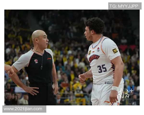 广东东莞对决上海篮球队精彩赛事回顾与分析